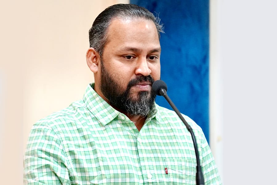 ഇൻറ്റർ നാഷണൽ "പോയെറ്റിക് ഹാർട്ടിൽ" സോണി വേളൂക്കാരനും .