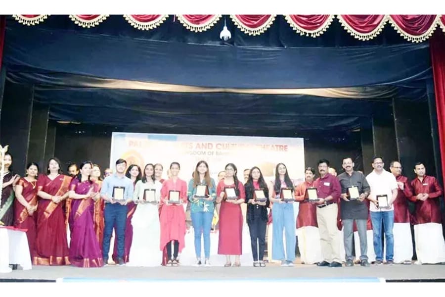 പാ​ല​ക്കാ​ട് ആ​ർ​ട്സ് ആ​ൻ​ഡ് ക​ൾ​ച​റ​ൽ തി​യ​റ്റ​ർ (പാ​ക്‌​ട്) 2023-2024 കാ​ല​യ​ള​വി​ലേ​ക്കു​ള്ള പു​തി​യ ക​മ്മി​റ്റി ചു​മ​ത​ല​യേ​റ്റു