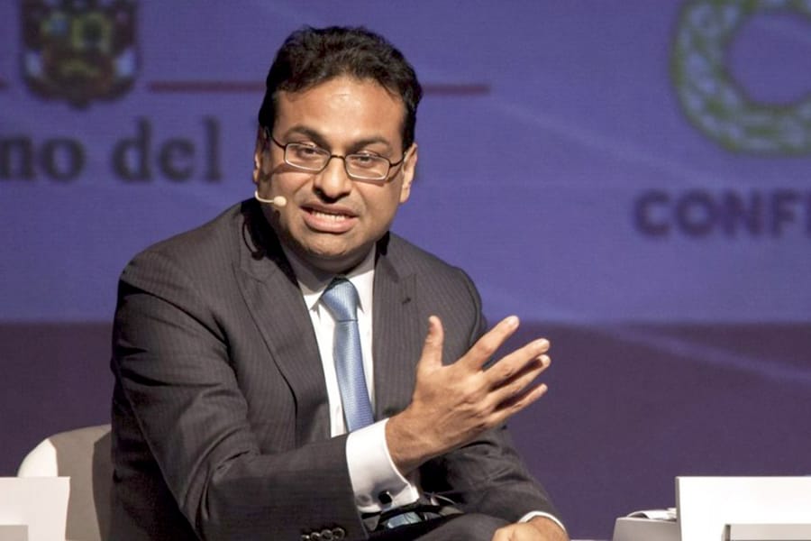 സ്റ്റാർബക്ക്സ് സിഇഒ ആയി ഇന്ത്യൻ വംശജൻ ലക്ഷ്മൺ നരസിംഹൻ ചുമതലയേറ്റു