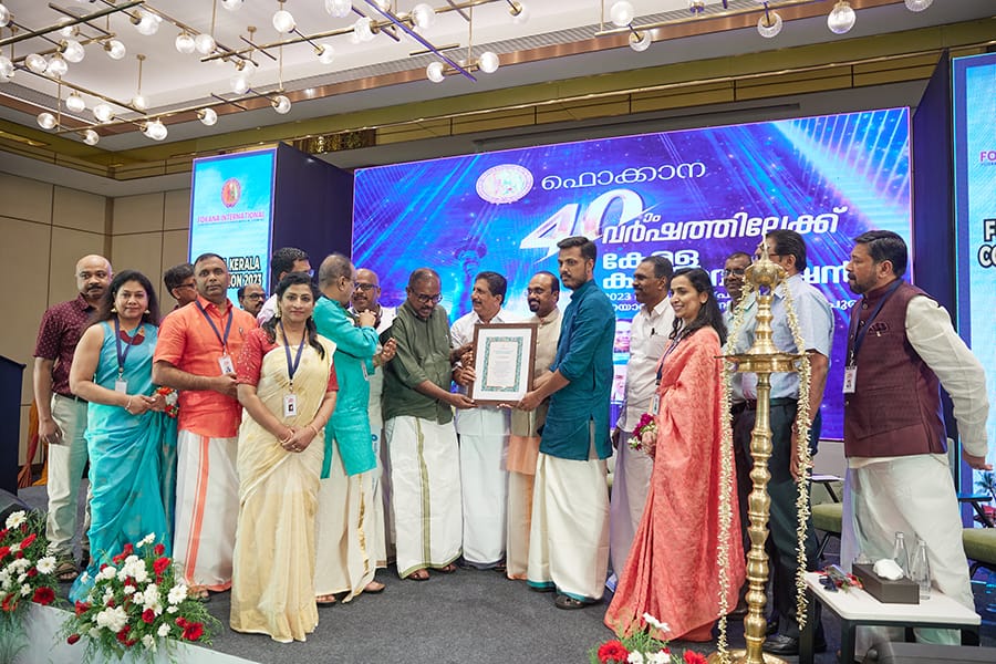 പ്രവീണ്‍ രാജ് ആര്‍. എല്‍ ന്   ഫൊക്കാനയുടെ  ഭാഷയ്‌ക്കൊരു ഡോളർ പുരസ്‌കാരം മോൻസ് ജോസഫ്  സമ്മാനിച്ചു.