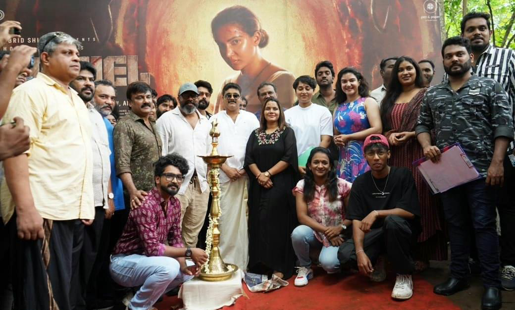 എബ്രിഡ് ഷൈൻ അവതരിപ്പിക്കുന്ന ഹണിറോസിന്റെ "റേച്ചൽ " പല്ലാവൂരിൽ.