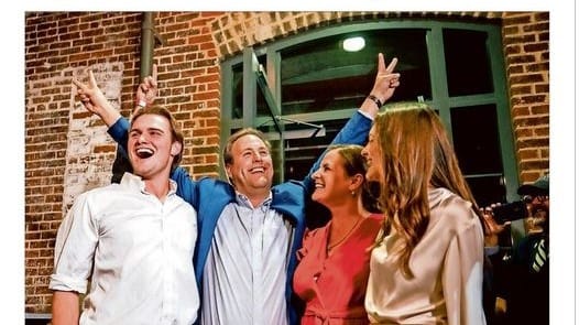 1877 ന് ശേഷം  ചാൾസ്റ്റൺ മേയറൽ സീറ്റിൽ റിപ്പബ്ലിക്കനു ചരിത്ര വിജയം