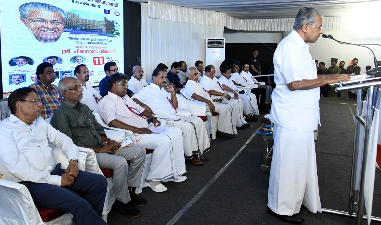 ഉമ്പായി മ്യൂസിക്ക് അക്കാദമിയ്ക്ക് തുടക്കമിട്ടു