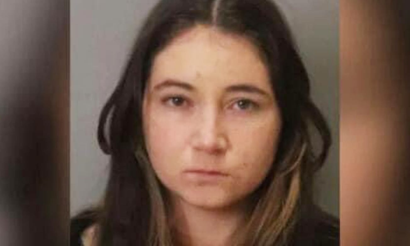 18 മാസം പ്രായമുള്ള പെൺകുട്ടി വിഷാംശം ബാധിച്ച് മരിച്ചു. മാതാവ് അറസ്റ്റിൽ