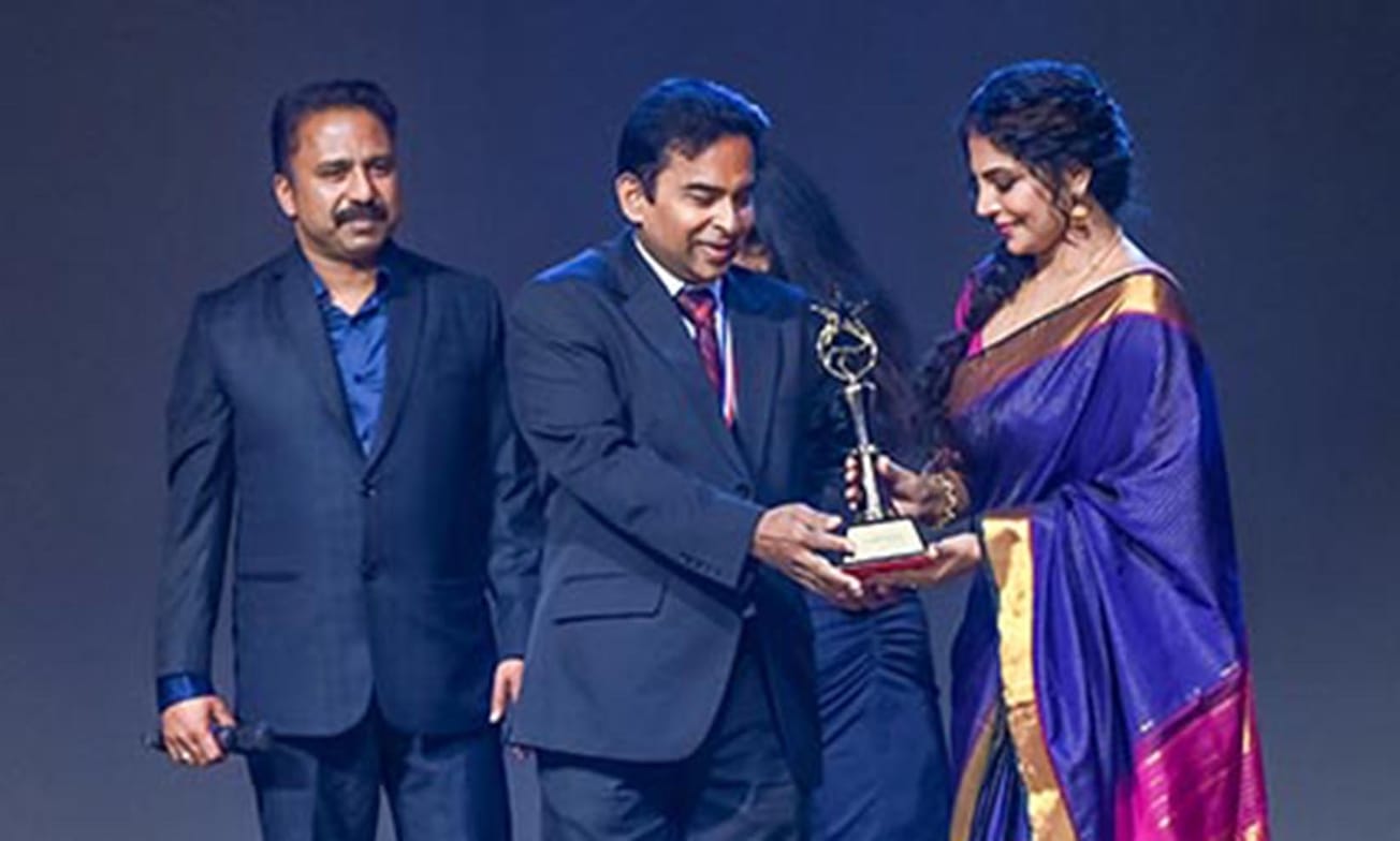 ഫ്‌ളവേഴ്‌സ് ടി.വി യു.എസ്.എ ഓന്‍ട്രപ്രൂണേറിയല്‍ സ്റ്റാള്‍വേര്‍ട്ട് അവാര്‍ഡ് തിളക്കത്തില്‍ തോമസ് വി ഔസേഫ് സി.പി.എ