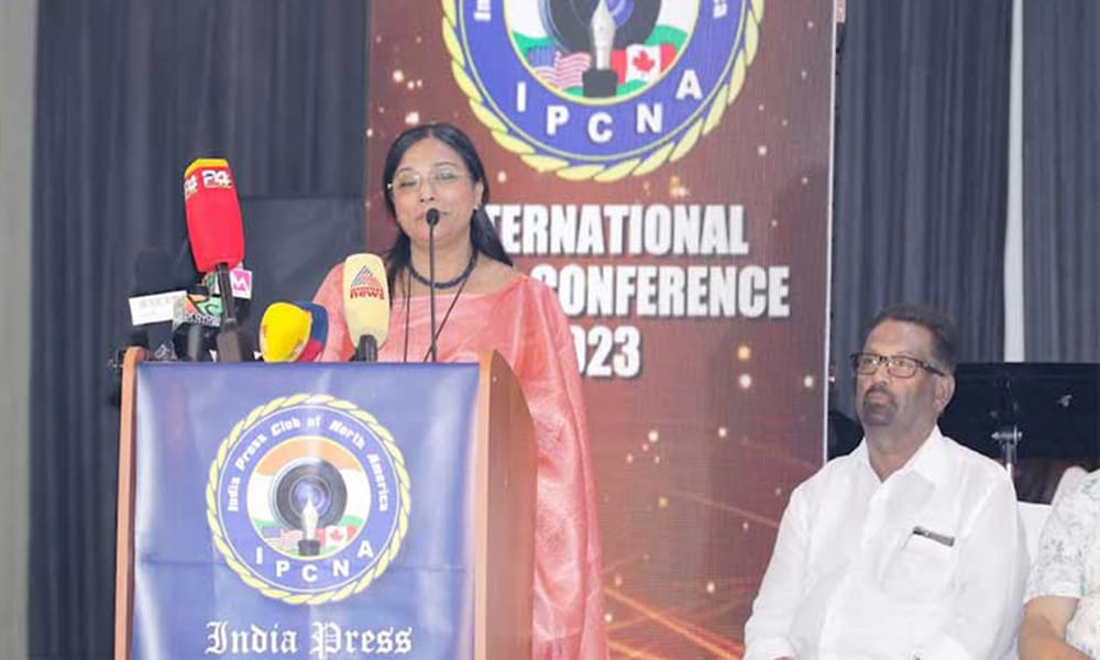 അമേരിക്കൻ മലയാളികൾ ഒരുപാട് ത്യാഗം സഹിച്ചവർ: ദലിമ ജോജോ എം.എൽ.എ