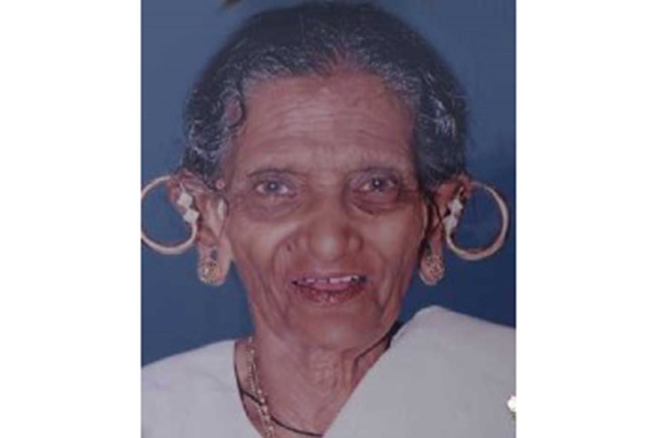 അന്ന തൊമ്മൻ (100)