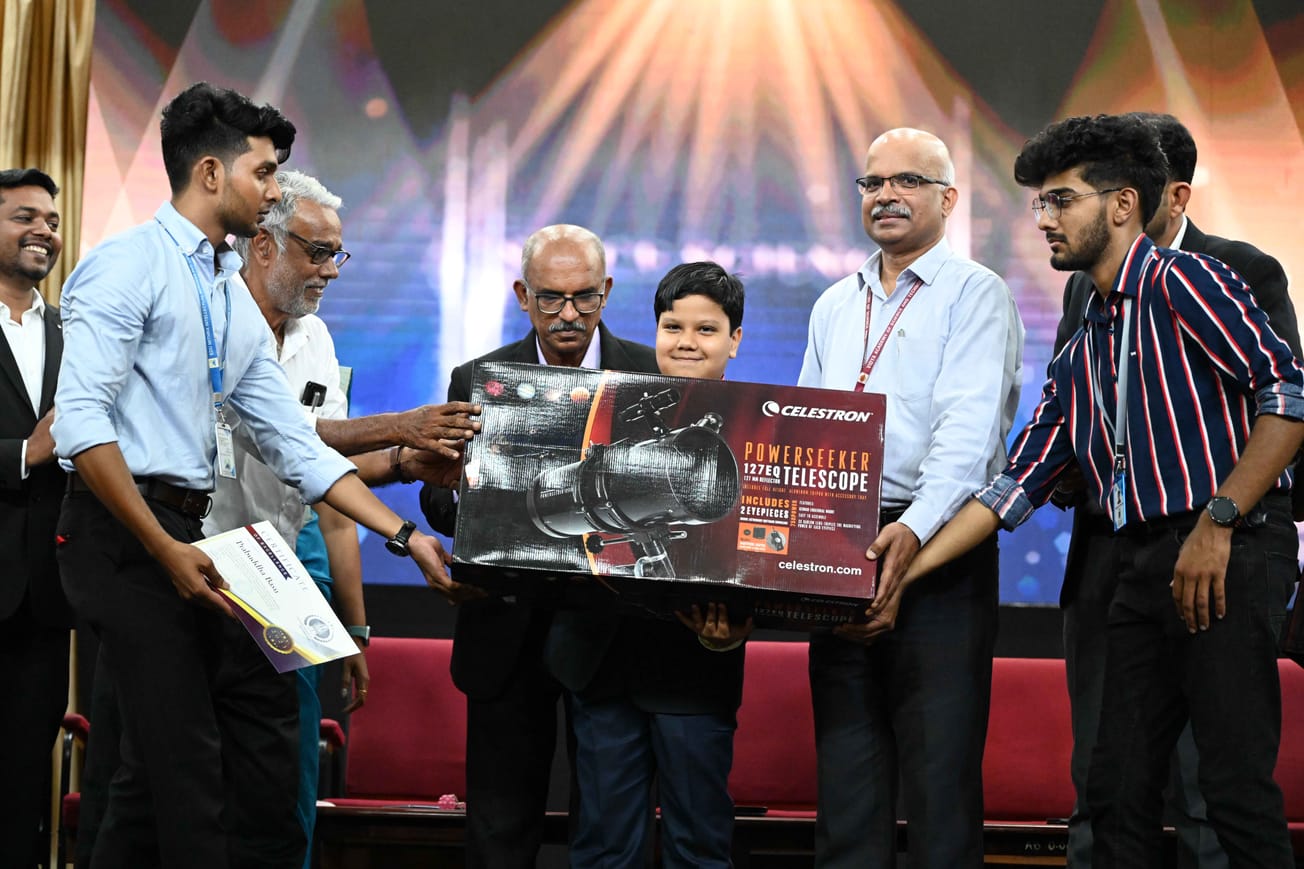 ഒൻപത് ടെലിസ്കോപ്പുകൾ സമ്മാനിച്ച്  ഇന്ത്യൻ ബഹിരാകാശ ഒളിമ്പ്യാഡ് സമാപിച്ചു