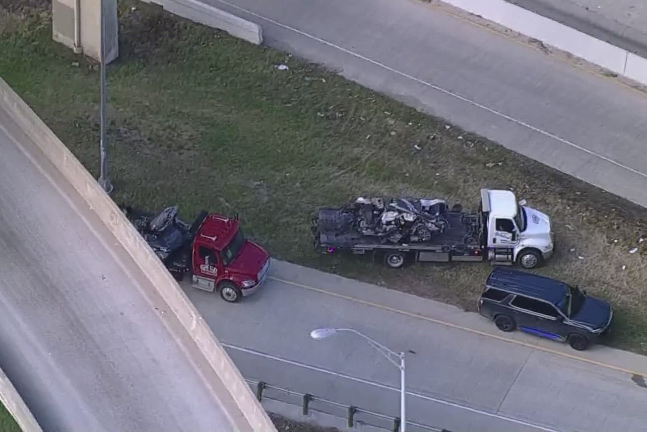 പോലീസ് പിന്തുടർന്ന മോഷ്ടാക്കളുടെ വാഹനം അപകടത്തിൽ നാല് പേർക്ക് ദാരുണാന്ത്യം