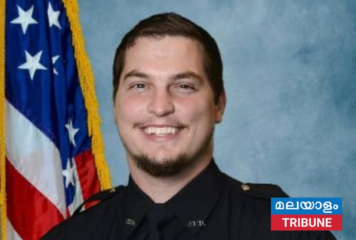 വീട്ടിൽ അതിക്രമിച്ചു കയറുന്നതിനിടെ പോലീസ് ഉദ്യോഗസ്ഥൻ വെടിയേറ്റ് കൊല്ലപ്പെട്ടു