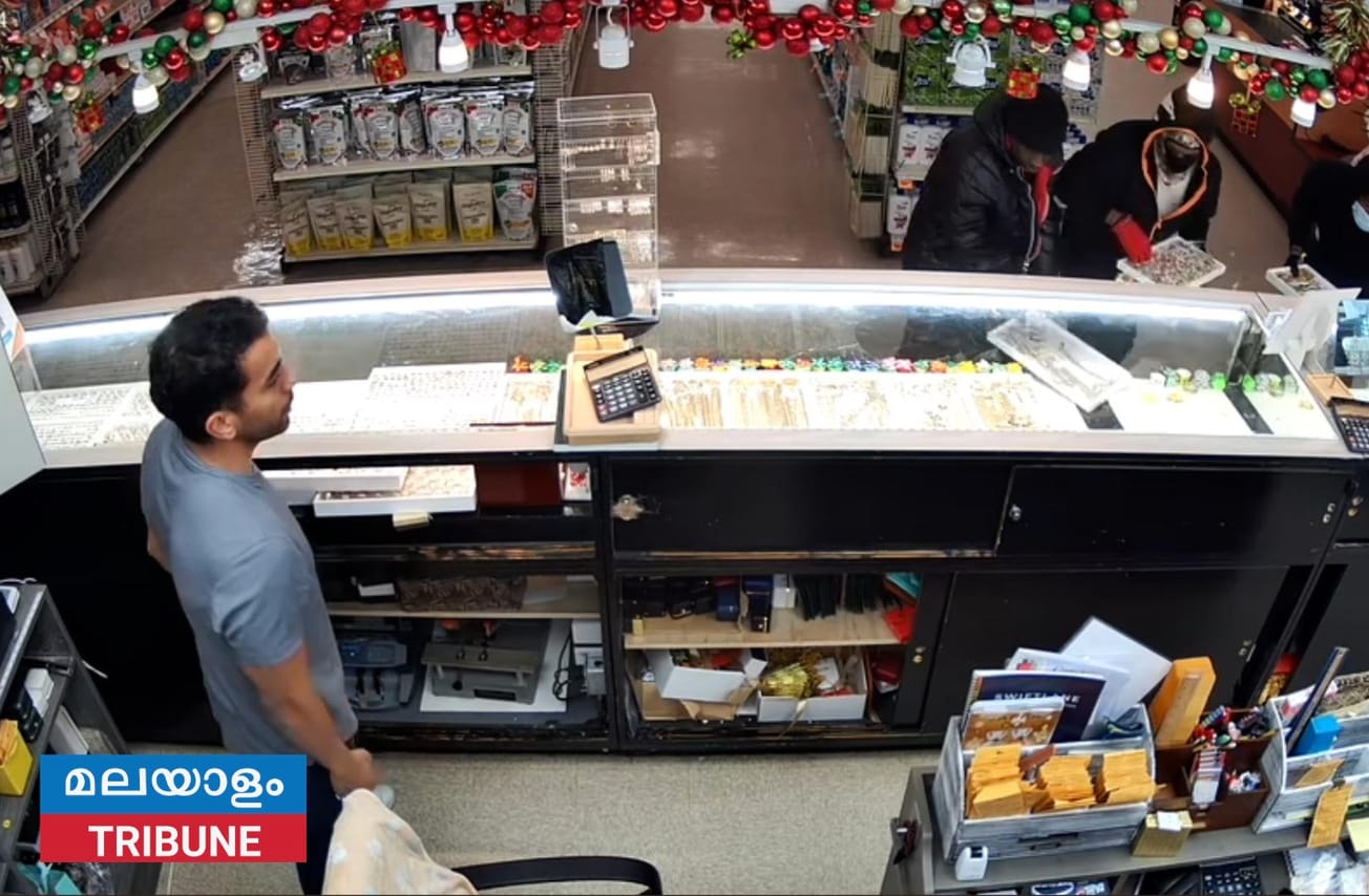 ഡാളസിലെ ജ്വല്ലറി ഒരു സംഘം അടിച്ചു തകർത്തു കവർച്ച, പ്രതികളെ പോലീസ് തിരയുന്നു