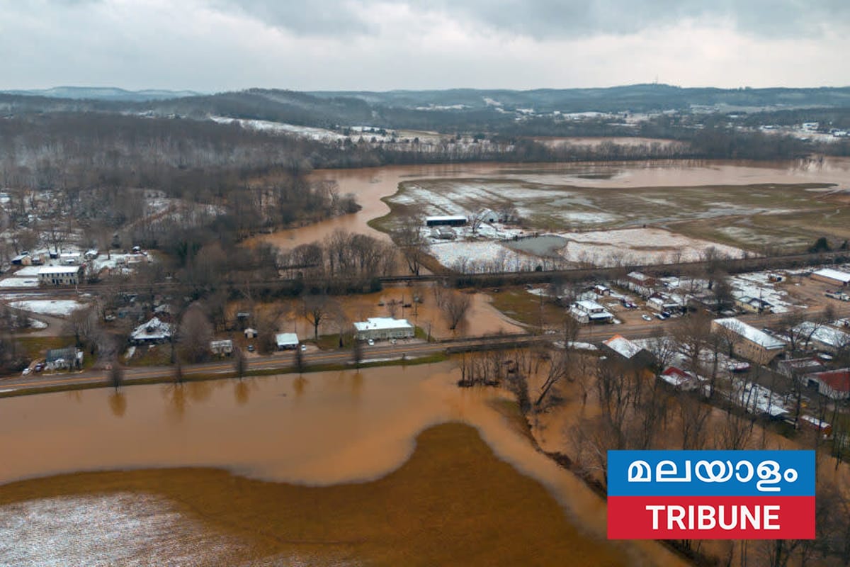 കെന്റക്കിയിലുടനീളം വെള്ളപ്പൊക്കം എട്ട് മരണം,300 ലധികം റോഡുകളുടെ ഭാഗങ്ങൾക്ക് കേടുപാടുകൾ സംഭവിച്ചു