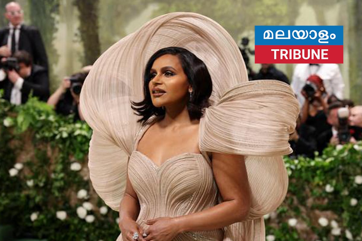 ഹോളിവുഡ് വാക്ക് ഓഫ് ഫെയിമിൽ മിണ്ടി കലിംഗിനെ ആദരിച്ചു