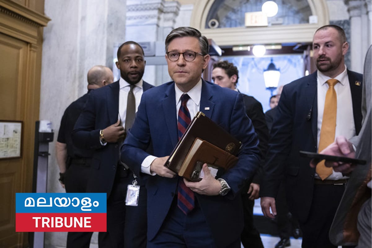 സെലെൻസ്‌കി സ്ഥാനമൊഴിയണമെന്ന് സ്പീക്കർ മൈക്ക് ജോൺസൺ