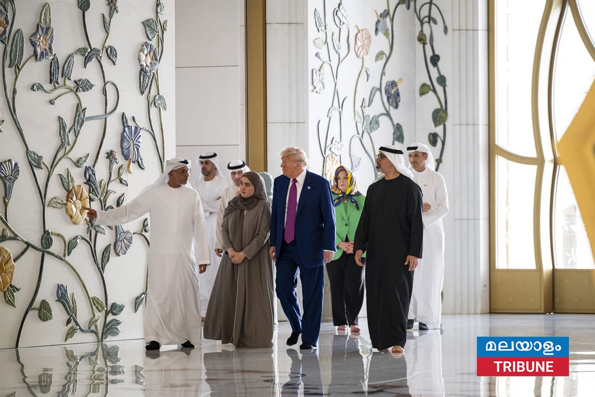 പ്രസിഡന്റ് എന്ന നിലയിൽ ആദ്യമായി ഒരു മോസ്‌ക് സന്ദർശിച്ചു ട്രംപ്