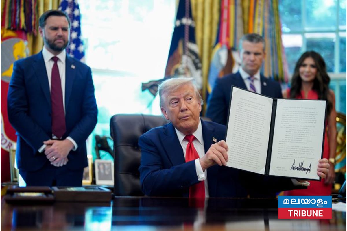 വാഷിംഗ്ടൺ ഡിസി: ഫ്ലാഗ് കത്തിക്കുന്നതിന് ഒരു വർഷം തടവ്: ട്രംപിന്റെ എക്സിക്യൂട്ടീവ് ഓർഡർ