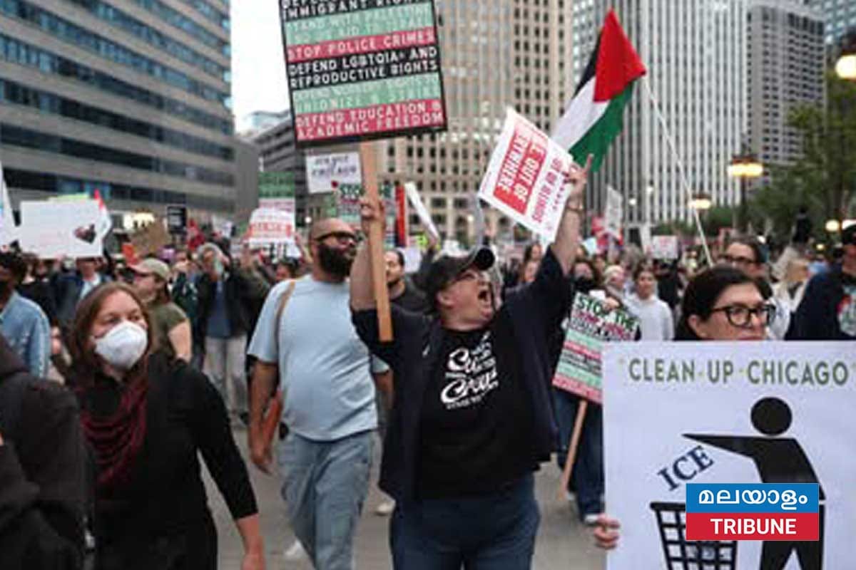 കുടിയേറ്റക്കാരെ നാടുകടത്തുമെന്ന ട്രംപിന്റെ ഭീഷണിക്കെതിരെ ചിക്കാഗോയിൽ ആയിരങ്ങൾ പ്രതിഷേധിച്ചു.