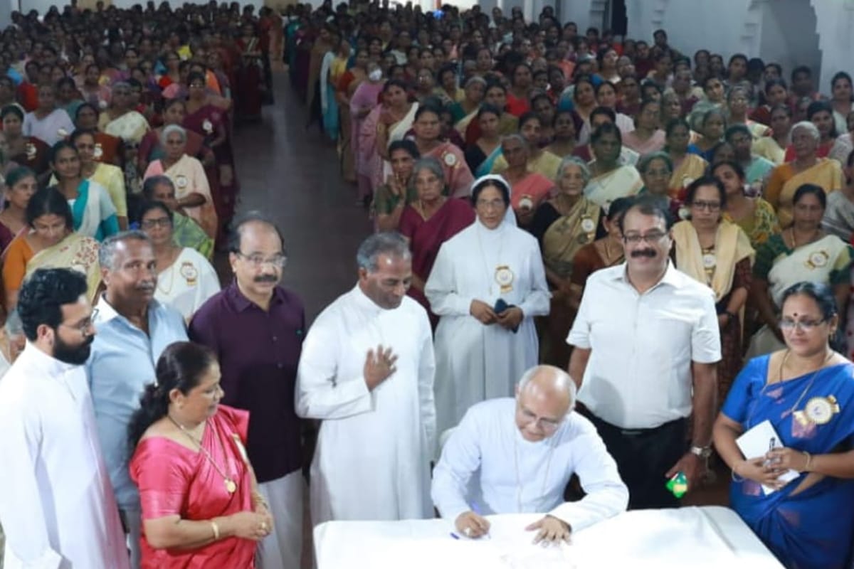 അവകാശ ദിനാചരണവും ഒപ്പുശേഖരണം ഉദ്ഘാടനവും