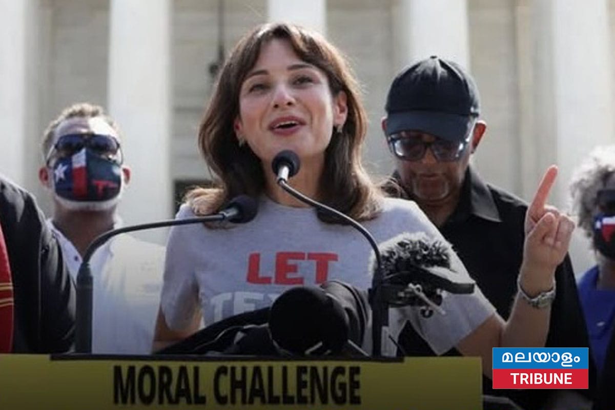 ടെക്സാസ് ഗവർണർ സ്ഥാനാർത്ഥിയായി ജിന ഹിനോസോജസാ മത്സരത്തിൽ