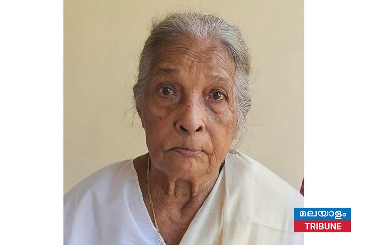 റവ തോമസ് മാത്യൂ പി.യുടെ മാതാവ്,അനാമ്മ തോമസ് (82) അന്തരിച്ചു